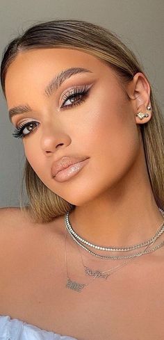 Eye Make Up Trends 2023, Trendy Eyeshadow Looks 2023, 2023 Eye Makeup Trends, Makeup Ideas Formal Event, Makeup 2023 Trends Women, Makeup Trends 2022 Fall, Latest Makeup Trends 2023, 2024 Eye Makeup Trends, 2024 Eyeliner Trends