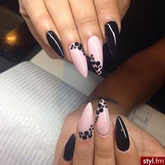 Nails 2018, Pink Nail Designs, Trim Nails, Pink Nail, Simple Nail Designs, Fancy Nails, Acrylic Nails Coffin, Love Nails