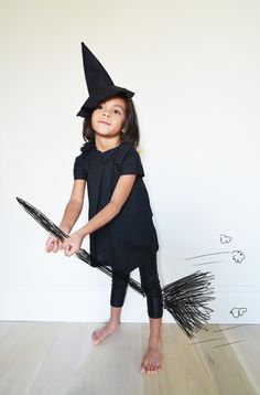 10 Easy And Clever DIY Headband Halloween Costumes Diy Halloween Headbands, Make A Witch Hat, Witch Hat Headband, Witch Headband, Diy Halloween Witch, Halloween Headbands, Toddler Girl Halloween