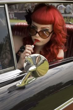 bettie bangs, red hair Betty Bangs, Bettie Bangs, Rockabilly Mode, Rockabilly Girls, Rockabilly Girl, Rockabilly Pinup