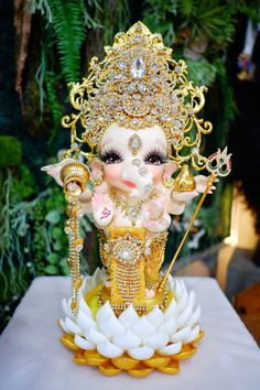 Ganpati Picture, Shri Ganesh Images, Ganesha Tattoo, Happy Ganesh Chaturthi Images, Baby Ganesha, Ganesh Chaturthi Images, Ganesh Wallpaper, Indian Dolls