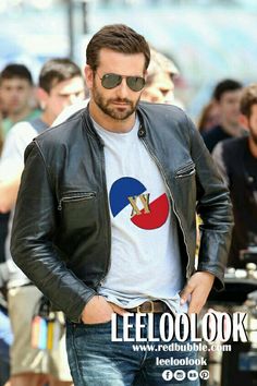 Celebrity Sightings, Wearing Sunglasses, Girl With Sunglasses, Bradley Cooper, Richard Armitage, Business Casual Men, Hugh Jackman, Leather Jacket Men, Ray Ban Sunglasses