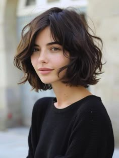 Stylish Chin-Length Layered Bob Haircuts Chin Length Layered Bob, Above Shoulder Hair, Graduated Bob Haircuts, Bob Haircut For Round Face, Wavy Bob Haircuts, Long Face Shapes, Bob Haircut Curly, Layered Bob Haircuts, Blonde Bob Hairstyles