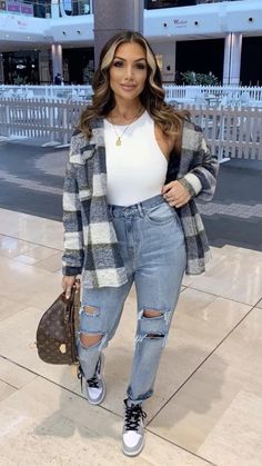 Rebellious Fashion, Stile Blair Waldorf, Adrette Outfits, Thanksgiving Outfit Ideas, Fest Outfits, Mom Jeans Outfit, Trendy Fall Outfits, Classy Casual Outfits, Causual Outfits