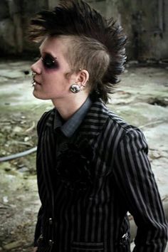 Punk Boy, Goth Guys, Punk Culture, Punk Hair, Estilo Punk, Punk Outfits, Hair Reference, Punk Goth