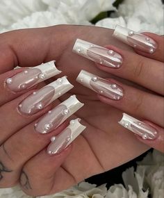 Pearl Chrome, Pearl Nails, Classy Nails, Chic Nails, Chrome Nails