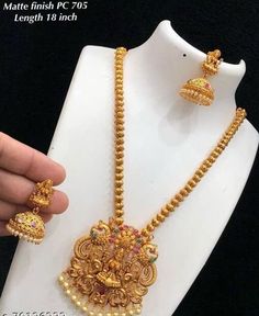 Matte Gold Jewelry, South Indian Temple, Temple Jewelry Necklace, Jewelry Materials, Gold Necklace Indian Bridal Jewelry, Indian Temple