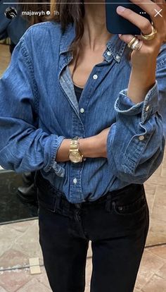 Maja Weyhe, Vinter Mode Outfits, Casual Chic Outfits, Capsule Wardrobe Outfits, Denim Shirt With Jeans, Color Combinations For Clothes, Fashion Capsule Wardrobe, Outfit Primavera, Outfit Inspiration Fall