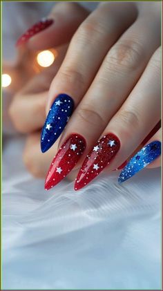 Summer Art Ideas, 4th Nails, Patriotic Nail, Monochrome Nails, Birthday Nail Art, Sophisticated Manicure, American Nails, Green Acrylic Nails, Brown Nails Design