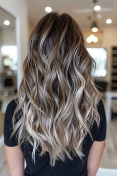 Cute High Light Hair, Highlights Brown Hair Bottom Half, High Contrast Blonde Hair, Dark Brown With Light Blonde Highlights, Blonde Balayage On Dark Hair Long, Blended Highlights And Lowlights Brown, Color Brown Hair Ideas, Cool Blonde Brown Hair, Brown Hair With A Lot Of Highlights