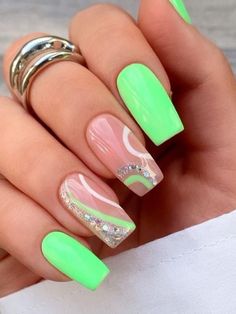 44 Eye-catching Summer Nail Ideas to Rock This Season Bright Bold Nail Designs, Summer Nails 2023 Lime Green, Summer Green Nails 2023, Spring Nails With Green, Neon Mint Nails, Cute Summer Nails Green, Neon Green Acrylic Nails Art Designs, Green Summer Nails 2023, Lime Green And White Nails