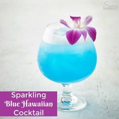 Blue Alcoholic Punch, Blue Hawaii Drink, Blue Hawaiian Drink, Blue Hawaiian Cocktail, Tropical Cocktail Recipes, Rum Punch Cocktail, Hawaiian Drinks, Blue Curacao Liqueur, Italian Cream Soda