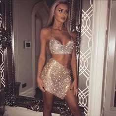 Crystal Diamonds Silver Two Piece Set! Brand New! Size Small. Never Worn. Tube Top And Skirt, Streetwear Girl, Golden Dress, Club Party Dresses, Foto Poses, Two Piece Dress, Club Dresses, Birthday Outfit, Piece Dress