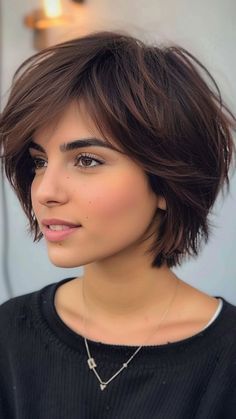 Vintage Haircut Women Short, Shortish Hair, Choppy Bob Hairstyles, Short Straight Hair, Hair Color And Cut, Cute Hairstyles For Short Hair, Haircut For Thick Hair