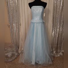 Gorgeous Gown! So Feminine And Princessy! Great For Prom, Wedding, Gala, Opera, Any Special Occasion! Royal Blue Mermaid Dress, Red Strapless Dress, White Wrap Dress, Watercolor Dress, Blue Shift Dress, Elegant Midi Dresses, Princess Ball Gowns, Midi Shift Dress, Polly Dress