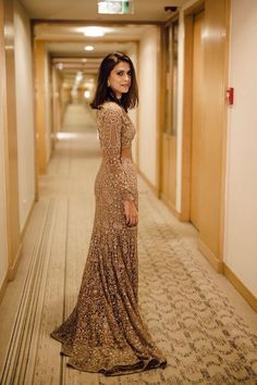 20+ Reception Gowns That We Spotted On Indian Brides Golden Lehenga, Wedding Reception Outfit, Reception Outfits, Reception Gowns, Cocktail Party Outfit, Sangeet Outfit, Reception Outfit, Reception Gown, Cocktail Outfit