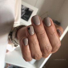 Neutral Gelish Nails, Short Biab Nail Designs Simple, Simple Ring Finger Nail Design, Gellack Nails Short, Taupe Gel Nails, Corporate Nail Designs, Boho Manicure, Beige Short Nails, Early Spring Nails Late Winter