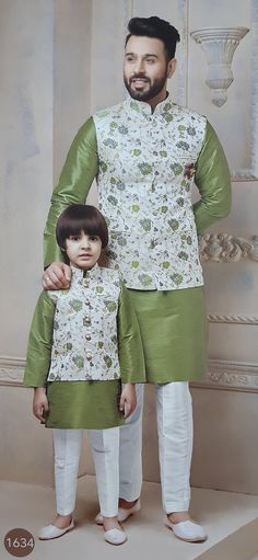 Father Son Dresses Indian, Father Son Sherwani, Father And Son Kurta Design, Kids Wedding Outfits Boys Indian, Boys Kurtha Models Kids, Nehru Jacket For Men