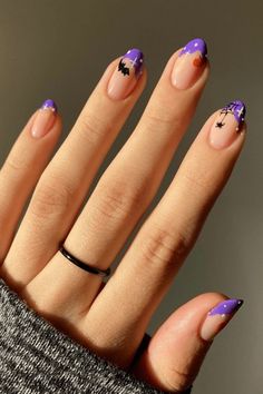 60 Must-Try DIY Halloween Nail Art Ideas for a Creepy Cool Look 61 Colourful Halloween Nails, Autumn Board, Halloween Nails Diy, Simple Fall Nails, Space Nails, Halloween Nail Designs