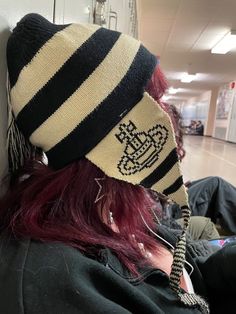 Red Hair, Fashion Inspo, Tags, Hats, Crochet, Hair, Unique Jewelry, Red