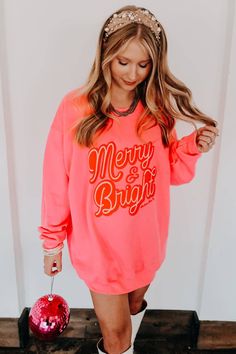 Welcome to Southern Bliss Co., where we blend humor, distressed looks, boho, and grunge into our unique products. Our Merry & Bright Hot Pink Sweatshirt is no exception! Designed as a women's graphic sweatshirt, it's the perfect combination of comfort and style. Each piece is hand-bleached, washed, dried, tagged, and individually bagged with love. You'll find yourself reaching for this sweatshirt time and again, always leaving you wanting more. So, go ahead and add a splash of color to your ward Diy Christmas Sweatshirts, Looks Boho, Hot Pink Sweatshirt, Christmas Fits, Plus Size Activewear, Christmas Items, Unique Products, Pink Sweatshirt, Tee Dress