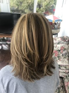 Inverted Bob Hairstyles With Layers, Medium Layered Haircuts, Medium Layered Hair, Shoulder Length Hair Cuts, Medium Hair Cuts, Shoulder Length Hair, Crazy Hair