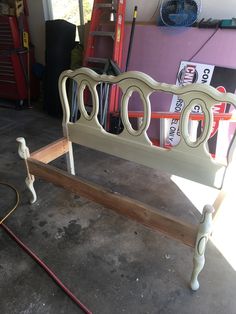 Repurposed Projects, Repurpose Furniture, Recycling Projects, Furniture Business, Custom Bench, Refinishing Furniture Diy, Black Farmhouse