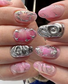 Nails Crazy Design, Pink Extra Nails, Crazy Nails Ideas, Nails Metallic, Crazy Nail Art, Band Nails, Retro Nails, Hippie Nails