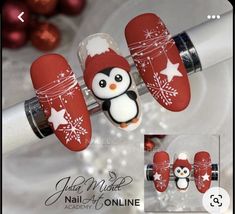 Christmas Nail Art Designs Penguin, Winter Nailart Xmas, Christmas Nails With Penguins, Cute Holiday Nails Acrylic, Christmas Nails Penguin Winter, Nail Art Winter 2022, Penguin Winter Nails, Cateye Nailart Christmas