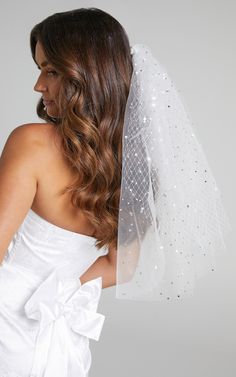 Look lovely as ever when walking down the aisle with the Lovely Veil! This beautiful hair piece features a light mesh look with small embellishments all over. It's a pretty piece that is a must-have for that special wedding day!Product Details  White hair comb  Sheer mesh fabric layersWhite net layer  Silver star, moon, diamante embellishments Basic Black Dress, Party Trends, Bachelorette Dress, Neon Outfits, Spring Maxi Dress, Navy Bridesmaid Dresses, Spring Capsule Wardrobe, Long Sleeve Knit Dress, Blue Bridesmaids