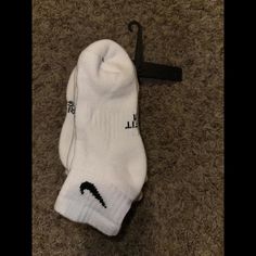 New Without Tags Only Half A Pack (3 Pack) Never Worn Used Or Tried On In Smoke Free Pet Free Environment Size: Small Check Out My Page For Shoes Clothes And More 1 Day Handling Request For Measurements No Returns. Sales Are Final. Quarter Socks, Nike Socks, Nike Kids, Kids Nike, White Nikes, 1 Day, Big Kids, Socks, Nike