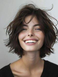 Women Haircuts Long, Asymmetrical Haircut, Cool Hairstyles For Girls, Choppy Bob Haircuts, Shag Haircuts, Choppy Bob, Men Hair Color, Best Short Haircuts, Shag Haircut