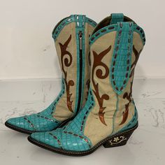 Donald J Pliner Western Couture Cowboy Boots Rare Excellent Condition Size 6.5 Made In Italy Cowboy Boots, Western Boots, Old Gringo, City Boots,Forth Worth, Rodeo, Cowgirl Boots Couture Boots, Western Couture, City Boots, Rodeo Cowgirl, Boots Western, Cowgirl Boots, Western Boots, Rodeo, Cowboy Boots