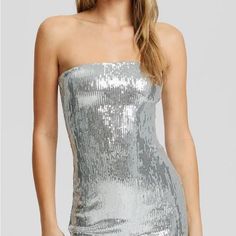 Bershka Sparkly Sequinned Bandeau Neckline Mini Dress With Side Ruffle #Sparkly #Sequin #Nye #Minidress Silver Sequin Dress Short, Silver Sparkly Dress, Bershka Dresses, Disco Birthday, Disco Birthday Party, Sequin Dress Short, Silver Sequin Dress, Party Inspo, Dancing Queen