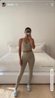 Gym Set Outfit Aesthetic, Covered Workout Outfits, Set Active Outfit Aesthetic, Hiit Workout Outfits, Cute Matching Workout Sets, Athletic Sets Women, Neutral Workout Set, Cream Workout Outfit, Gym Outfit Ideas Mid Size