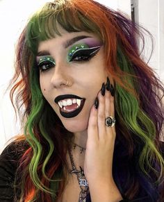 Orange And Green Hair, Halloween Hair Dye, Halloween Hair Color Ideas, Halloween Hair Color, Spooky Hair, Skunk Hair, Awesome Hairstyles, Teen Witch