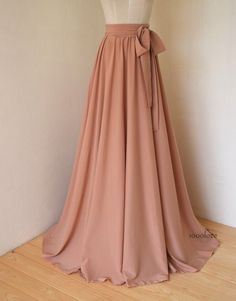 Full Skirt Outfit, Tulle Skirt Dress, Gorgeous Outfits, Muslim Fashion Dress, Muslim Fashion Outfits, Muslimah Fashion Outfits, Stylish Dresses For Girls, Fashion Attire, Indian Fashion Dresses