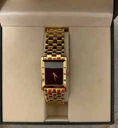 The Kiss Thief, Trendy Watches Women, Gucci Watches, Female Watch, Vintage Gold Watch, Fancy Watches, Vintage Watches Women, Expensive Jewelry Luxury, Gold Watches Women