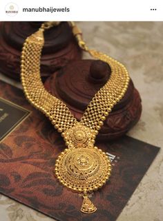 Traditional gold jwellery Gold Haram Designs, Haram Designs, Gold Haram, Gold Jewels Design, Gold Bridal Jewellery Sets, Fine Gold Jewelry