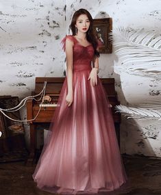 Tulle Formal Dress, Sequins Prom Dress, Prom Dress Tulle, Burgundy Formal Dress, Princess Gowns, Debut Ideas, Prom 2022, Movie Ideas, Burgundy Dresses