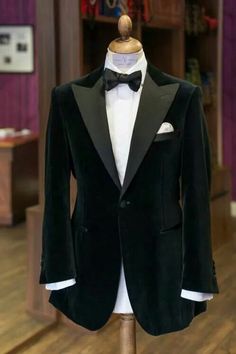 Dinner Jackets, Velvet Dinner Jacket, Blazers Men, Classic Tuxedo, Dinner Suit, Dinner Jacket, Mens Formal Wear, Mens Style Guide, Bespoke Tailoring