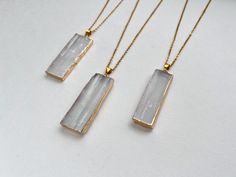 Selenite Gold Necklace, Big Selenite Pendant, Raw Selenite Crystal Necklace, Layering Necklace, Gift for Women, Selenite Healing Jewelry -  Natural Selenite pendant   -  24K Gold-plated Brass Cross Chain Necklace Size: about 10-11mm wide, 50-55 mm long Shop more CRYSTAL NECKLACE from BonBonStones: http://etsy.me/2exjVn5 MY SHOP: https://www.etsy.com/shop/BonBonStones Please contact me with any questions. I'm happy to help! Faceted Mineral Crystal Necklace Gift, White Faceted Crystal Necklace For Gift, Selenite Bracelet, Spiritual Mineral Crystal Nickel-free Necklaces, Dainty Gemstone Necklace, Selenite Necklace, Crystal Ball Necklace, Herkimer Diamond Necklace, Geode Necklace