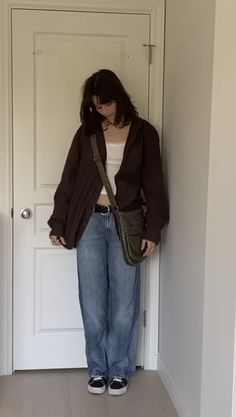 Long Undershirt Outfit, Book Reader Aesthetic Outfits, Dark Fem Outfits Casual, Reader Aesthetic Outfits, Midwest Aesthetic Outfit, 90s Grunge Outfits Women, Whimsigoth Outfits Pants, Midwest Outfits, American Vintage Outfits