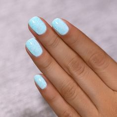 cute summer nails Light Blue Dip Nails, Blue Gel Nails, Unghie Sfumate, Light Blue Nails, Summer Gel Nails, Pale Turquoise, Choppy Bob, Blue Nail Polish, Nails Blue