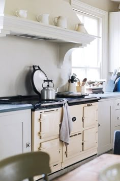 the kitchen is clean and ready to be used as an appliance for cooking