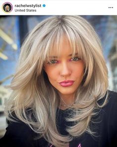 50 Cool Butterfly Haircuts Women Are Asking for 2024 - NAILSPIRATION Butterfly Haircuts, Cool Butterfly, Butterfly Haircut, Silver Blonde Hair, Haircuts For Medium Length Hair, Bangs With Medium Hair, Hairstyles For Layered Hair, Haircuts For Medium Hair