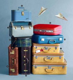 Diy Travel Bag, Travel Trunk, Vintage Trunks, Steamer Trunk, Eva Mendes, Vintage Suitcase