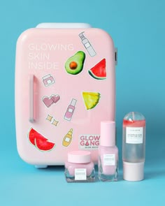 The Best K-Beauty Gifts For The Skin-Care Lover In Your Life #refinery29 Natural Makeup Products Aesthetic, Skin Fridge, Makeup Fridge, Holiday Skincare, Holiday Skin, Ariana Perfume, Pr Package, Skincare Fridge, Preppy Skincare