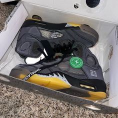 Air Jordan 5 Retro Sp Off-White Men’s Sneaker Size 7.5 (Us) Gently Worn Box Kept, Original Packaging Included. Outer: Polyester 100% Lining: Polyester 100% Sole: Rubber 100% Best Offer Off White X Nike, Jordan 5 Retro, Off White Shoes, Air Jordan 5 Retro, Jordan 23, Air Jordan Sneakers, Jordan Sneakers, Air Jordan 5, Jordan 5