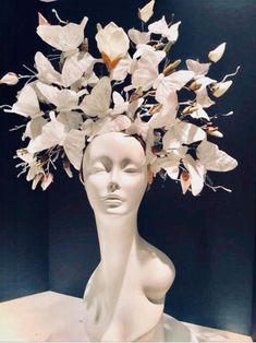 Butterfly Headpiece, White Fascinator, Butterfly Costume, Recycled Dress, Headpiece Diy, Look Festival, Tea Party Hats, Easter Parade, Mannequin Head